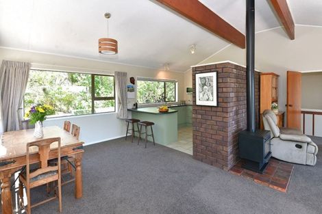 Photo of property in 16 Ladies Mile, Manly, Whangaparaoa, 0930