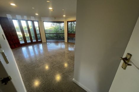 Photo of property in 180 Marine Parade North, Piha, New Lynn, 0772