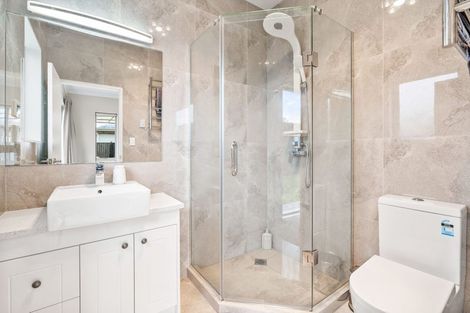 Photo of property in 4 Lewis Younie Road, Kumeu, 0810