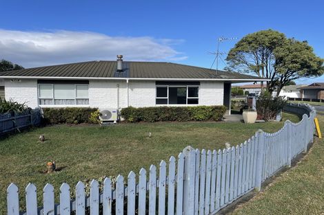 Photo of property in 10b Churchill Terrace, Waiuku, 2123