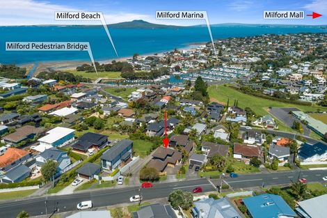 Photo of property in 1/11 Seaview Road, Castor Bay, Auckland, 0620