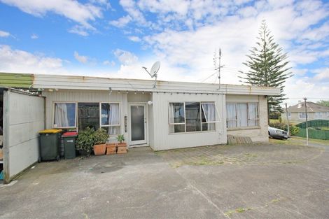 Photo of property in 1/8 Farnborough Crescent, Mangere, Auckland, 2022