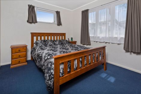 Photo of property in 14 Orchard Rise, Rosehill, Papakura, 2113