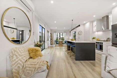 Photo of property in 5 Waipana Street, Hobsonville, Auckland, 0618