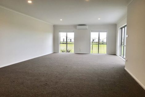 Photo of property in 12 Fuller Street, Papamoa Beach, Papamoa, 3118
