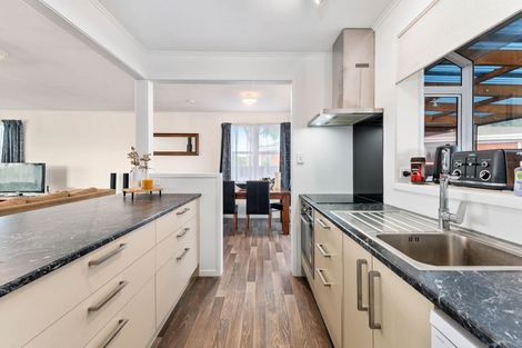 Photo of property in 19 Fenruss Street, Fairy Springs, Rotorua, 3015