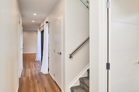 Photo of property in 36c Eastern Beach Road, Bucklands Beach, Auckland, 2012