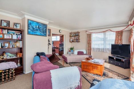 Photo of property in 15 Trentham Road, Papakura, 2110