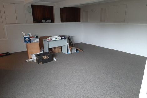 Photo of property in 2/10 Pickwick Parade, Mellons Bay, Auckland, 2014