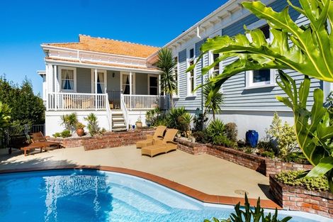 Photo of property in Mchardy Homestead, 11 Bracken Street, Hospital Hill, Napier, 4110