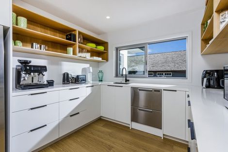 Photo of property in 38 Seacliffe Avenue, Belmont, Auckland, 0622