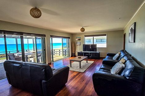 Photo of property in 167 Pukehina Parade, Pukehina, 3189