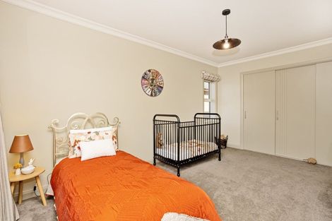 Photo of property in 9 Barker Place, Waikiwi, Invercargill, 9810