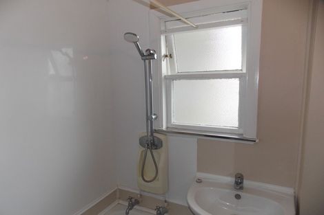 Photo of property in 660 Featherston Street, Roslyn, Palmerston North, 4414