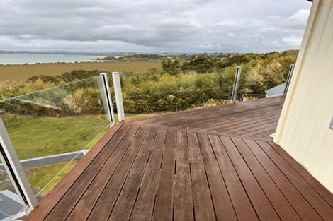 Photo of property in 17 Harbour View Road, Onerahi, Whangarei, 0110