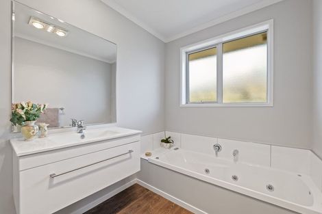 Photo of property in 482b Carrington Road, Hurworth, New Plymouth, 4371