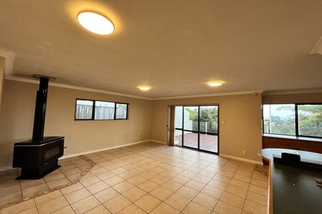 Photo of property in 13 Elsfield Place, Torbay, Auckland, 0630