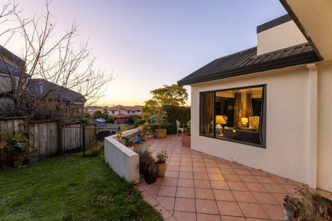 Photo of property in 33 Greenfield Drive, Western Heights, Hamilton, 3200