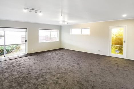 Photo of property in 38 Luton Avenue, Sunnyhills, Auckland, 2010