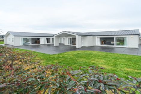 Photo of property in 2 Oldfield Lane, Marton, 4710