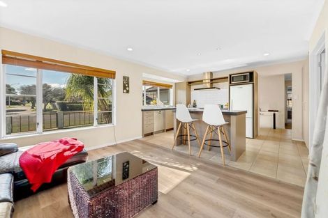 Photo of property in 152 Cyril French Drive, Flat Bush, Auckland, 2016