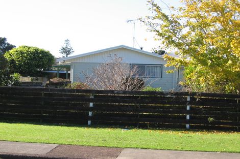 Photo of property in 17 Elizabeth Street, Orewa, 0931