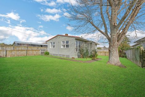 Photo of property in 76 Cambridge Terrace, Papatoetoe, Auckland, 2025