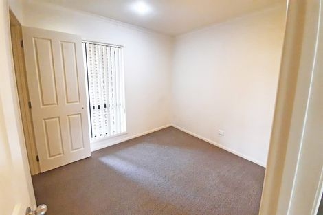 Photo of property in 11 Luna Place, Henderson, Auckland, 0612