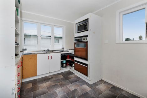 Photo of property in 14 Orchard Rise, Rosehill, Papakura, 2113