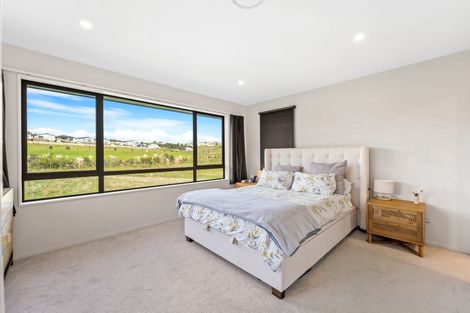 Photo of property in 14 Parkview Drive, Gulf Harbour, Whangaparaoa, 0930