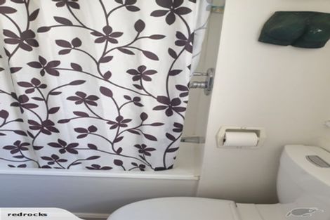 Photo of property in Olympus Flats, 8/280 Oriental Parade, Oriental Bay, Wellington, 6011