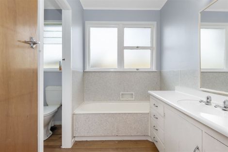 Photo of property in 63 Sutherland Road, Brookfield, Tauranga, 3110