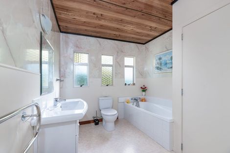 Photo of property in 4/89a Royal Road, Massey, Auckland, 0614