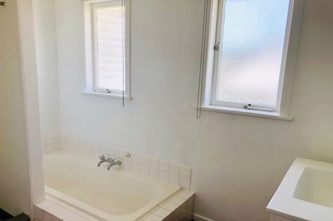 Photo of property in 1/221 Birkdale Road, Birkdale, Auckland, 0626