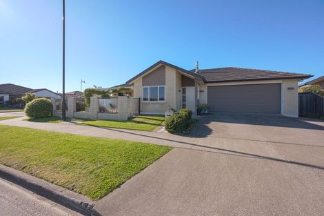 Photo of property in 66 Orotu Drive, Poraiti, Napier, 4112