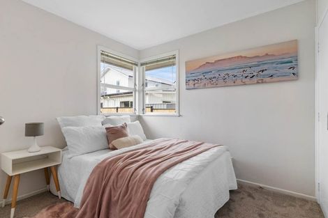 Photo of property in 24 Tairere Crescent, Rosehill, Papakura, 2113