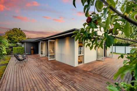 Photo of property in 2 Kinrara Place, Halswell, Christchurch, 8025