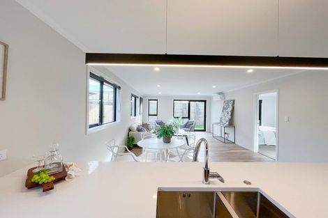 Photo of property in 15 Waruhia Crescent, Rototuna North, 3281