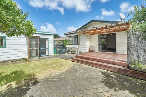 Photo of property in 2 Bevan Place, Cloverlea, Palmerston North, 4412