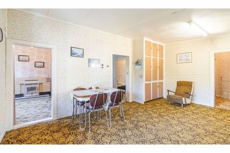 Photo of property in 9 Mena Street, Waikawa, Tokanui, 9884