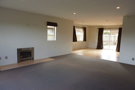 Photo of property in 10 Catlins Place, Fairview Heights, Auckland, 0632