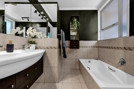 Photo of property in 116 Paraite Road, Paraite, New Plymouth, 4373