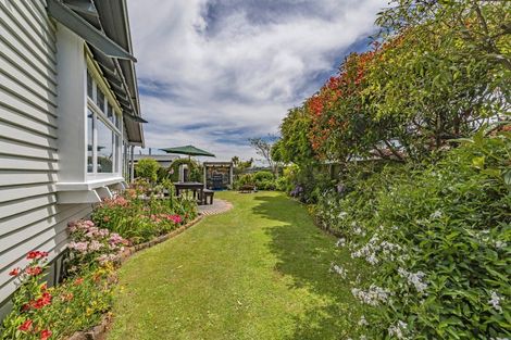 Photo of property in 29 Broadway Avenue, Waikuku Beach, 7473