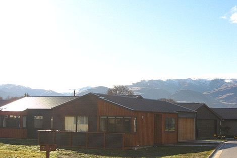 Photo of property in 9 Coburn Place, Lake Hayes, Queenstown, 9304