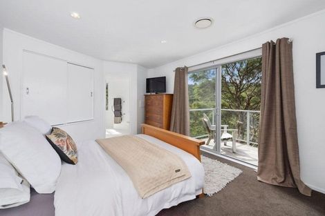 Photo of property in 96 Victory Road, Laingholm, Auckland, 0604