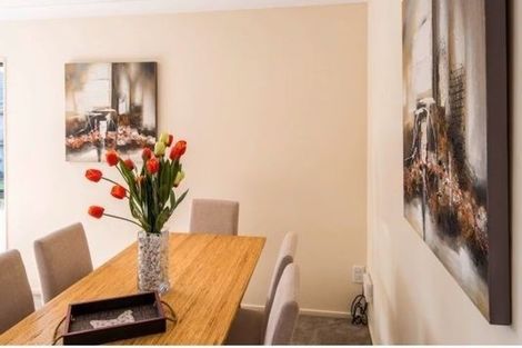 Photo of property in 36 Lilybank Crescent, East Tamaki, Auckland, 2013