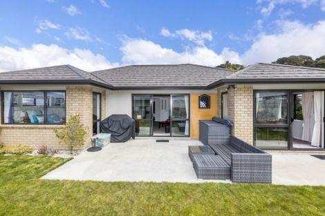 Photo of property in 89 Riverstone Drive, Riverstone Terraces, Upper Hutt, 5018