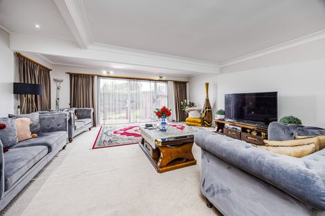 Photo of property in 10 Albertson Place, Manurewa, Auckland, 2102