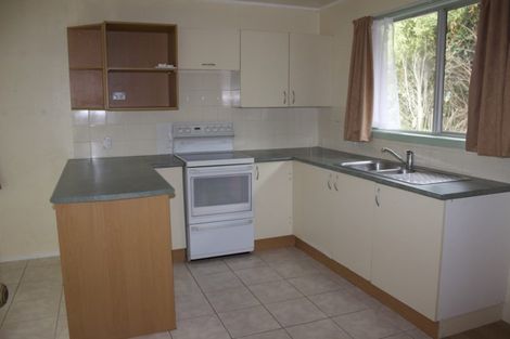 Photo of property in 27 Pipitea Place, Massey, Auckland, 0614