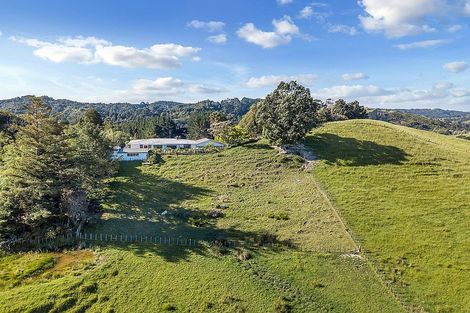Photo of property in 278 Upper Orewa Road, Wainui, Silverdale, 0992